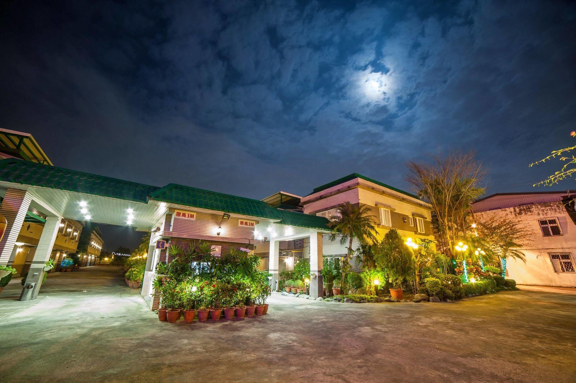 Mesasa Garden Motel Hualien Buitenkant foto